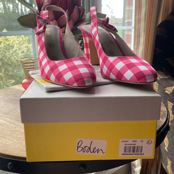 Boden Shoes - Boden, pink gingham sling back heels. Size 39.